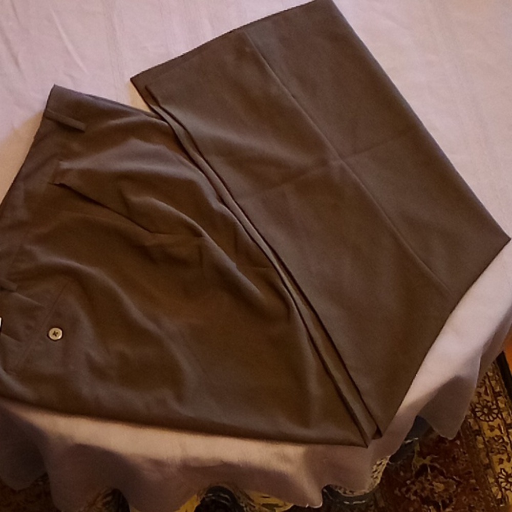 NWT - $39.95 AVENUE Woman's Charcoal Gray Wide Leg Pants Size 18